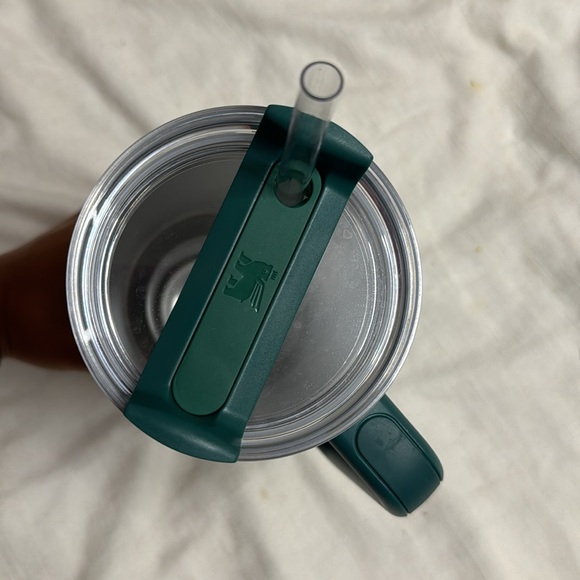 Stanley Cup 40 oz H2.O Quencher Flowstate Tumbler Alpine - Picture 4 of 5